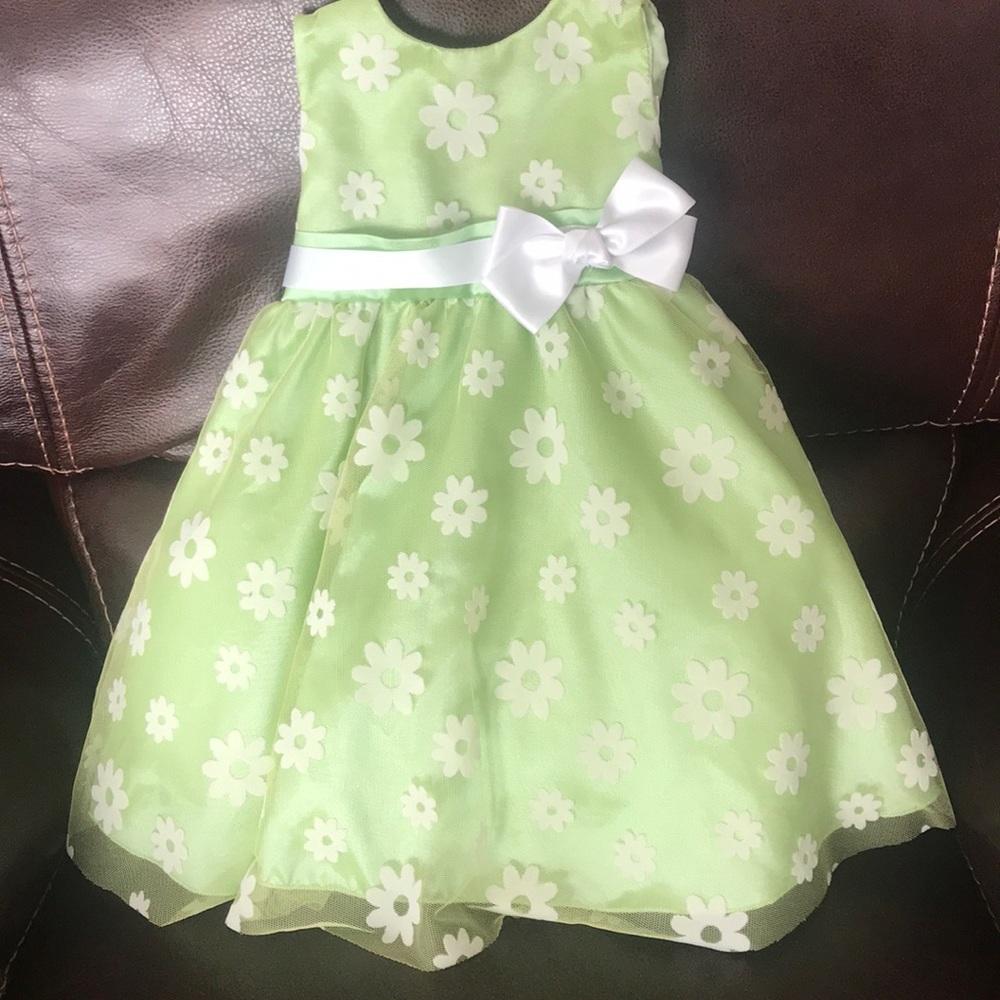 Toddler Spring Dress lime with white Daisies